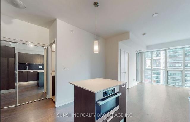 2809 - 9 Bogert Ave, Condo with 1 bedrooms, 2 bathrooms and 1 parking in Toronto ON | Image 11
