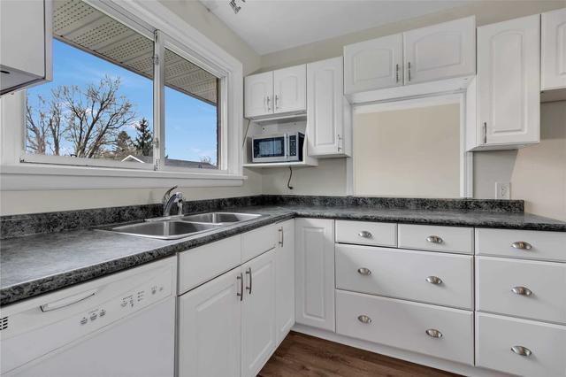 6191 Lakeview Dr, House detached with 2 bedrooms, 1 bathrooms and 5 parking in South Frontenac ON | Image 32