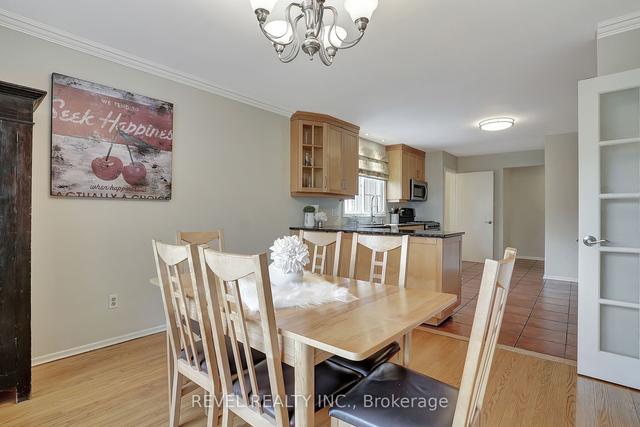 311 Glasgow St, House detached with 4 bedrooms, 2 bathrooms and 6 parking in Kitchener ON | Image 3