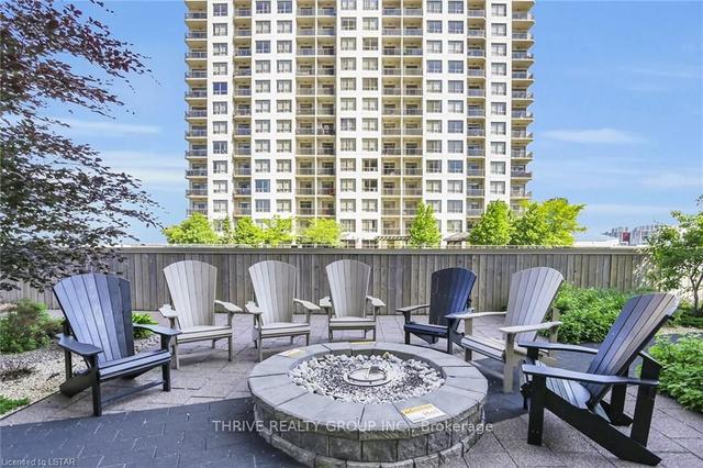 2004 - 330 Ridout St S, Condo with 2 bedrooms, 2 bathrooms and 1 parking in London ON | Image 32