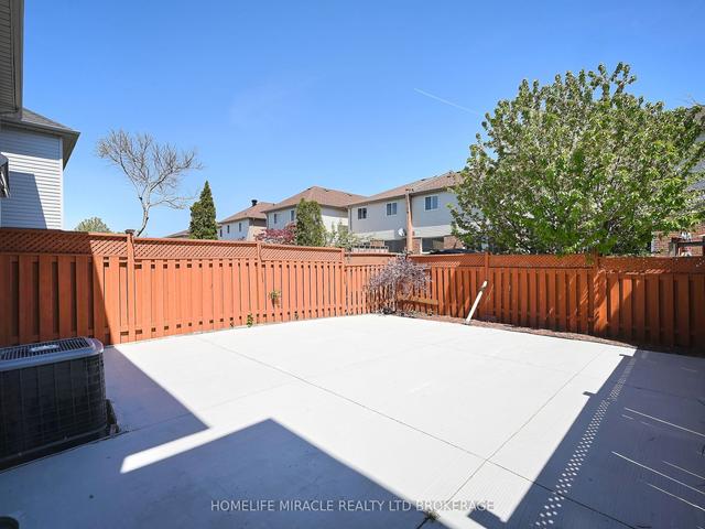 6154 Rowers Cres, House attached with 3 bedrooms, 3 bathrooms and 3 parking in Mississauga ON | Image 26