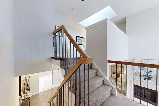 30 English Ivyway, Townhouse with 2 bedrooms, 3 bathrooms and 2 parking in Toronto ON | Image 8