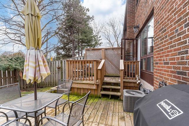 23 - 90 Castlebury Cres, Townhouse with 3 bedrooms, 4 bathrooms and 2 parking in Toronto ON | Image 28