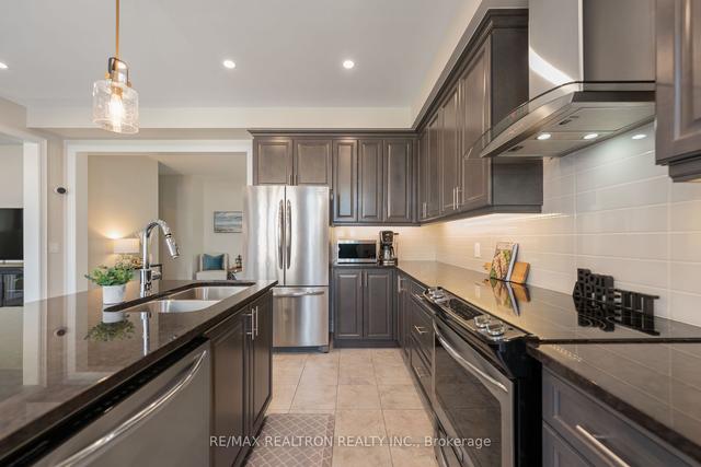 62 Blazing Star St, House detached with 4 bedrooms, 5 bathrooms and 6 parking in East Gwillimbury ON | Image 38