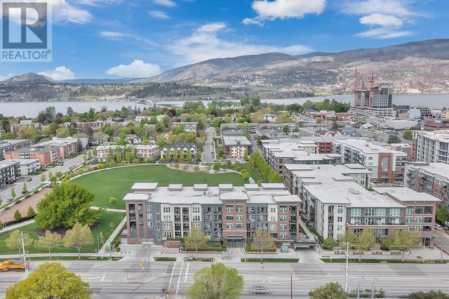 111 - 1775 Chapman Pl, Condo with 2 bedrooms, 1 bathrooms and 1 parking in Kelowna BC | Image 1
