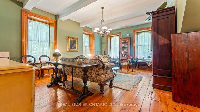 61 King St N, House detached with 6 bedrooms, 4 bathrooms and 4 parking in Brant ON | Image 36