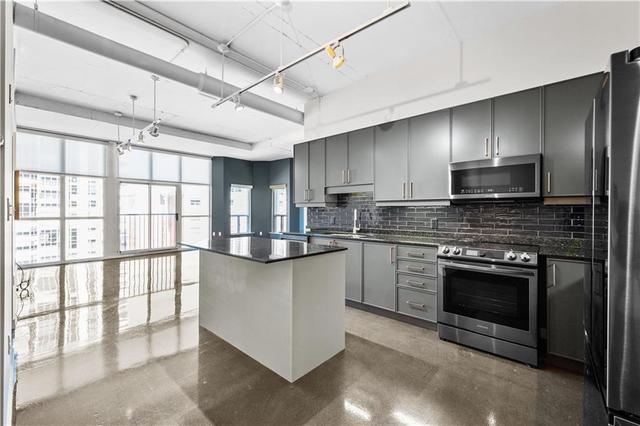 614 - 66 Bay St E, Condo with 2 bedrooms, 2 bathrooms and null parking in Hamilton ON | Image 1