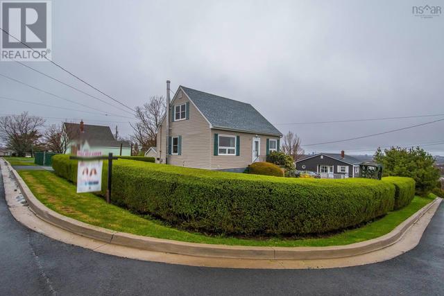 2 Heather St, House detached with 3 bedrooms, 1 bathrooms and null parking in Halifax NS | Image 3