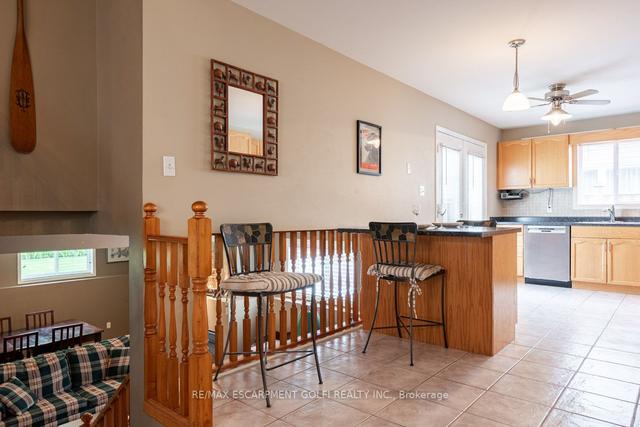 21 Foxhill Cres, House detached with 3 bedrooms, 2 bathrooms and 3 parking in St. Catharines ON | Image 4