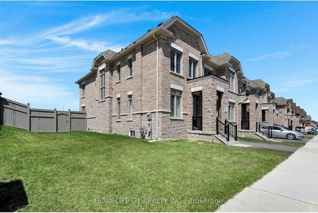 56 Folgate Cres, House attached with 4 bedrooms, 3 bathrooms and 2 parking in Brampton ON | Image 23