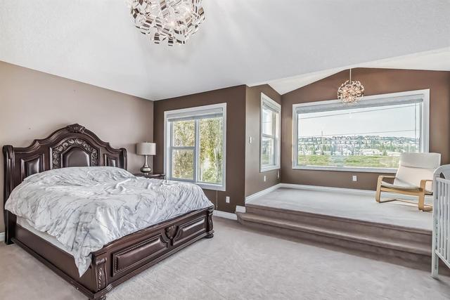 70 Discovery Ridge Rd Sw, House detached with 5 bedrooms, 3 bathrooms and 4 parking in Calgary AB | Image 26