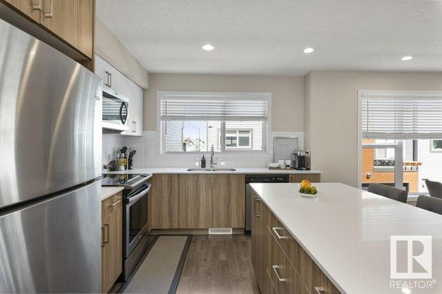 44 - 1075 Rosenthal Bv Nw, House attached with 4 bedrooms, 2 bathrooms and null parking in Edmonton AB | Image 16