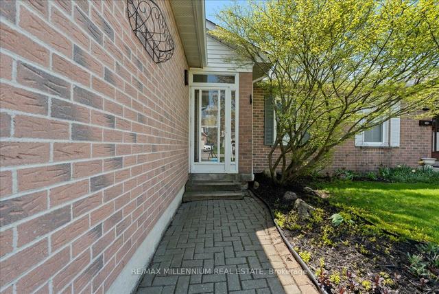 108 Humphrey Dr, House semidetached with 2 bedrooms, 2 bathrooms and 2 parking in Ajax ON | Image 37