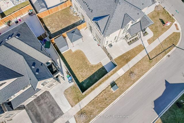 66 Faders Dr, House semidetached with 3 bedrooms, 3 bathrooms and 4 parking in Brampton ON | Image 27