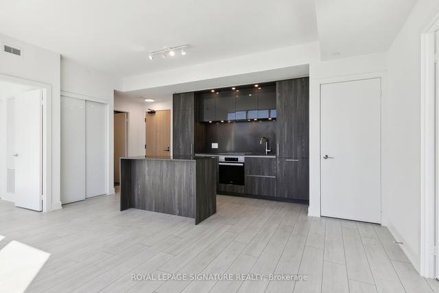 1601 - 15 Mercer St, Condo with 2 bedrooms, 2 bathrooms and 0 parking in Toronto ON | Image 2