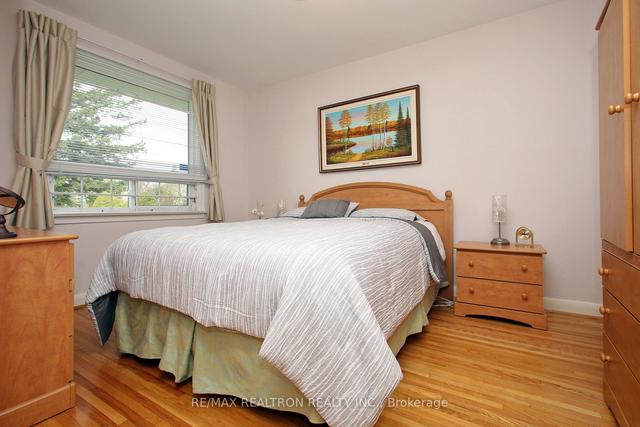 94 Dewey Dr, House detached with 3 bedrooms, 2 bathrooms and 5 parking in Toronto ON | Image 8