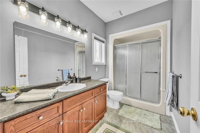 37 - 310 Southbrook Dr, Townhouse with 2 bedrooms, 2 bathrooms and 3 parking in Hamilton ON | Image 15