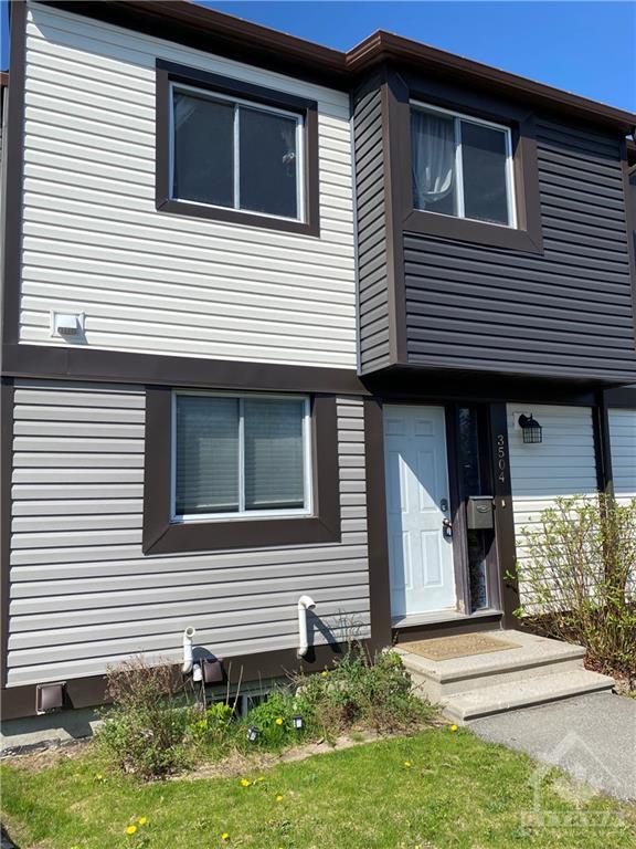 3504 Aladdin Lane, Townhouse with 3 bedrooms, 2 bathrooms and 1 parking in Ottawa ON | Image 1