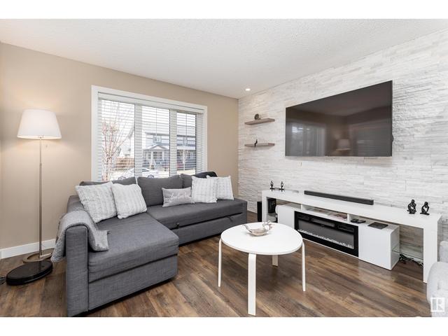 1253 163 St Sw, House attached with 3 bedrooms, 3 bathrooms and null parking in Edmonton AB | Image 7