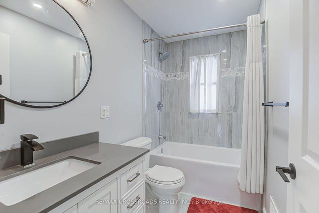 153 Eastdale St, House detached with 2 bedrooms, 3 bathrooms and 5 parking in Oshawa ON | Image 6