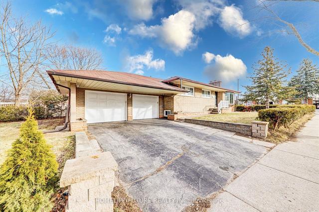 1 Millmere Dr, House detached with 3 bedrooms, 3 bathrooms and 4 parking in Toronto ON | Image 12