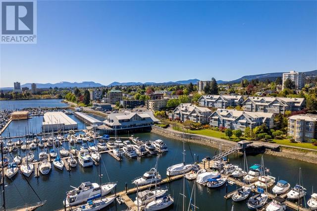 101 - 550 Blue Girl Way, Condo with 3 bedrooms, 2 bathrooms and 1 parking in Nanaimo BC | Image 2