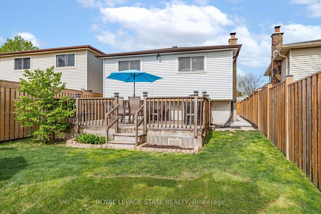 2350 Malcolm Cres, House detached with 3 bedrooms, 2 bathrooms and 3 parking in Burlington ON | Image 27