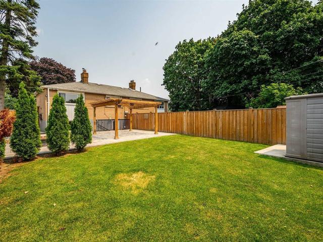 117 Aloma Cres, House semidetached with 3 bedrooms, 2 bathrooms and 4 parking in Brampton ON | Image 33