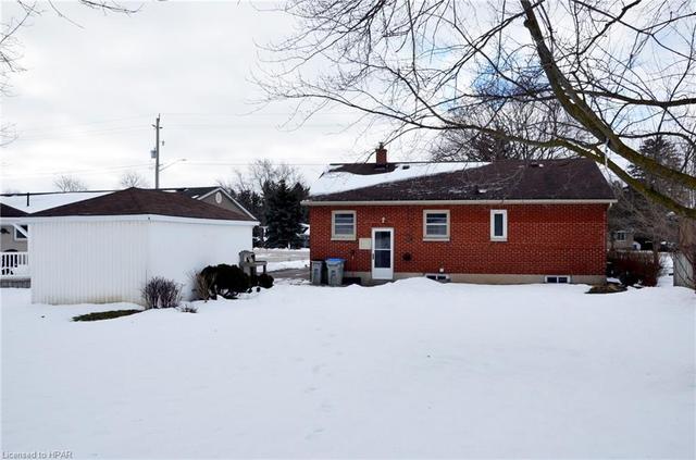 327 Ontario Street, House detached with 3 bedrooms, 1 bathrooms and null parking in Central Huron ON | Image 17