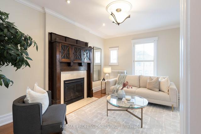 35 Chicora Ave, House detached with 4 bedrooms, 4 bathrooms and 0 parking in Toronto ON | Image 18