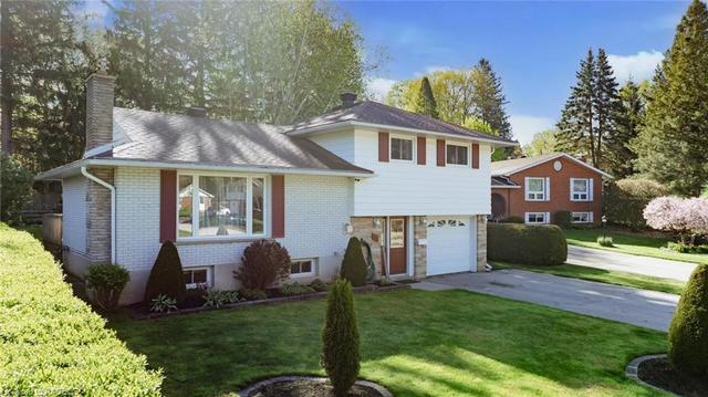 375 4th Ave, House detached with 3 bedrooms, 1 bathrooms and 4 parking in Hanover ON | Image 4
