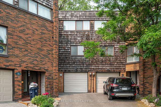 47 Laurie Shepway, Townhouse with 3 bedrooms, 2 bathrooms and 1 parking in Toronto ON | Image 1