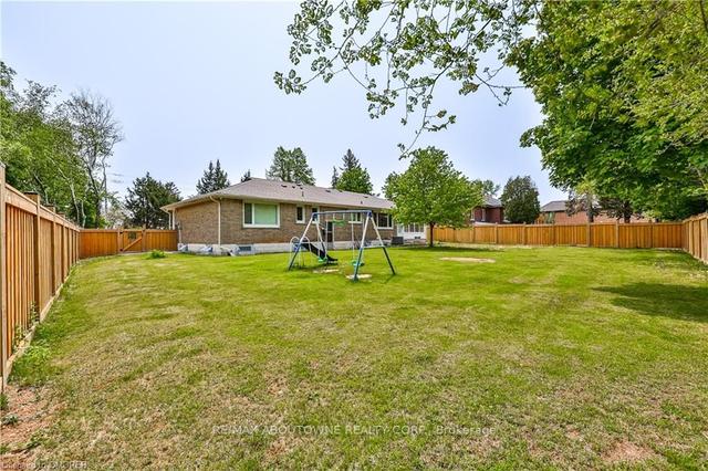 425 Plains Rd W, House detached with 3 bedrooms, 2 bathrooms and 11 parking in Burlington ON | Image 30