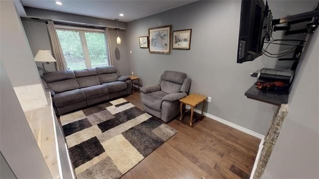 C - 9 Raleigh St, Townhouse with 3 bedrooms, 4 bathrooms and 2 parking in Brantford ON | Image 3