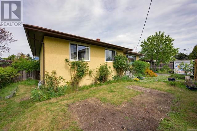 761 Trunk Rd, House detached with 4 bedrooms, 2 bathrooms and 2 parking in Duncan BC | Image 4