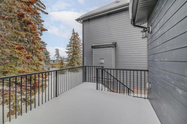 49 Shawnee Heath Sw, House detached with 3 bedrooms, 2 bathrooms and 4 parking in Calgary AB | Image 2
