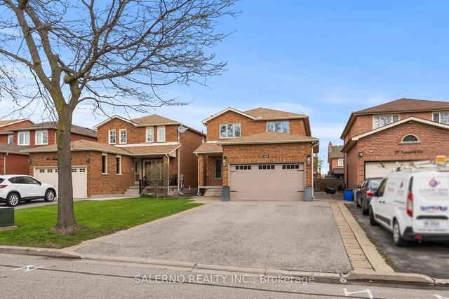 43 Sungold Ct, House detached with 4 bedrooms, 4 bathrooms and 5.5 parking in Vaughan ON | Image 12