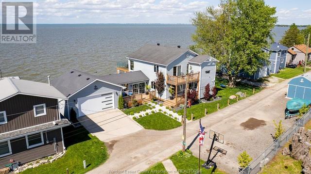 13626 Crystal Beach, House detached with 4 bedrooms, 3 bathrooms and null parking in Lakeshore ON | Image 9