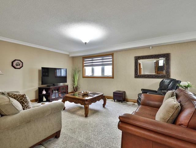 17 Hathor Cres, House detached with 4 bedrooms, 4 bathrooms and 6 parking in Toronto ON | Image 15