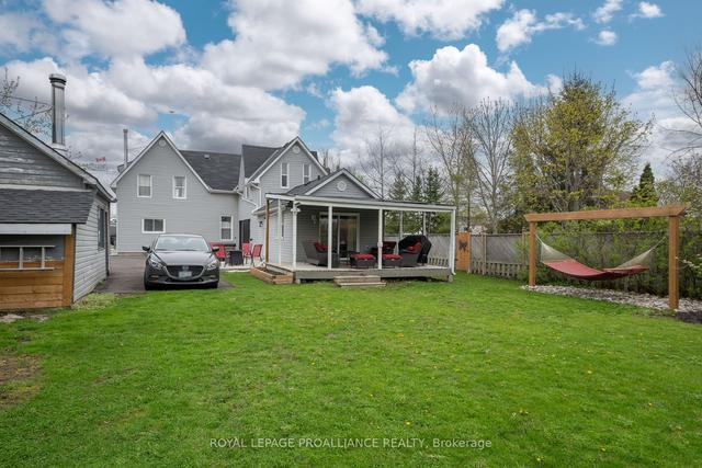 25 Francis St, House detached with 3 bedrooms, 2 bathrooms and 6 parking in Quinte West ON | Image 32