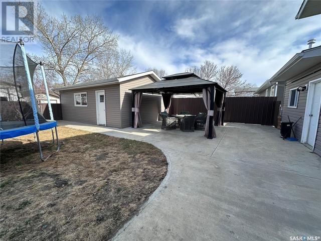 488 Willow Bay, House detached with 4 bedrooms, 3 bathrooms and null parking in Estevan SK | Image 36