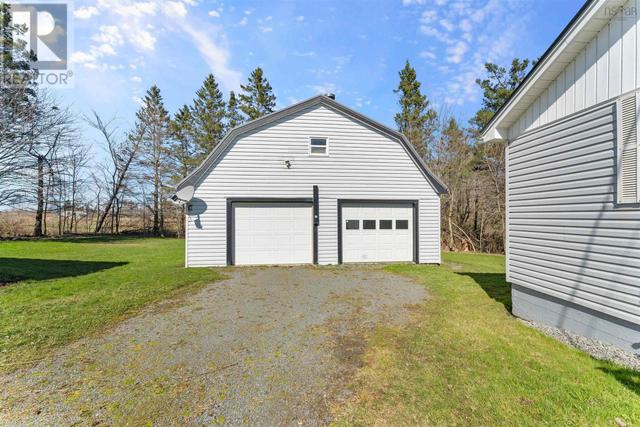 17 Crombe Road, House detached with 3 bedrooms, 1 bathrooms and null parking in East Hants NS | Image 5