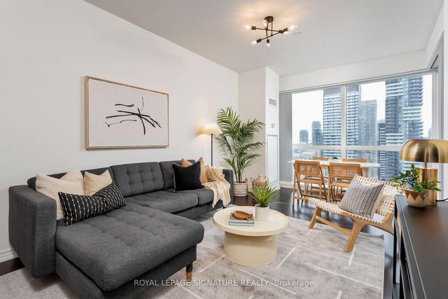 3601 - 386 Yonge St, Condo with 2 bedrooms, 2 bathrooms and 1 parking in Toronto ON | Image 1