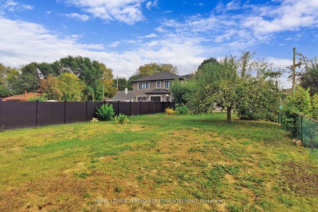 96 Wallasey Ave, House detached with 3 bedrooms, 2 bathrooms and 5 parking in Toronto ON | Image 30