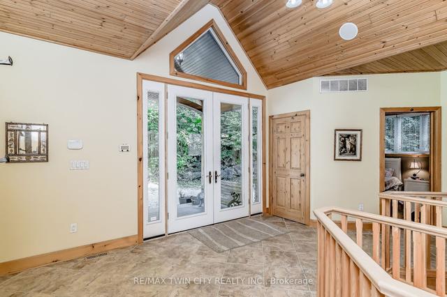 1347 Rosseau Rd, House detached with 5 bedrooms, 4 bathrooms and 5 parking in Muskoka Lakes ON | Image 2