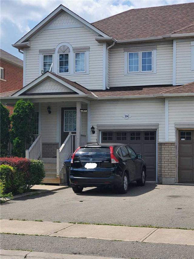 104 Viceroy Cres, House semidetached with 3 bedrooms, 3 bathrooms and 3 parking in Brampton ON | Image 1