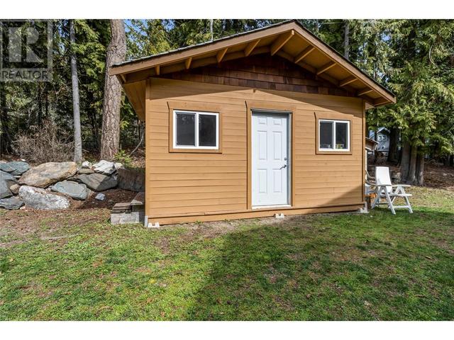 7889 Gardiner Road, House detached with 4 bedrooms, 3 bathrooms and 6 parking in Columbia Shuswap F BC | Image 33