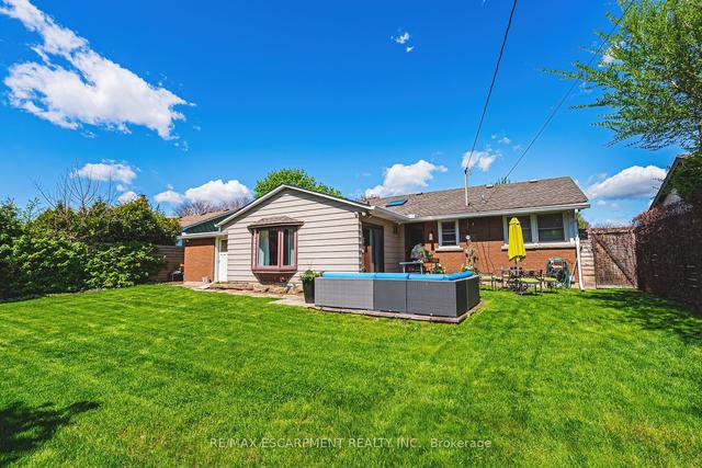 4030 Grapehill Ave, House detached with 3 bedrooms, 2 bathrooms and 3 parking in Burlington ON | Image 20
