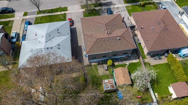 1511 Hobbs Cres, House semidetached with 4 bedrooms, 3 bathrooms and 2 parking in Mississauga ON | Image 22