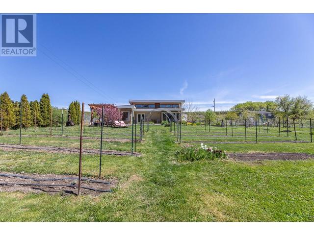 5824 Lewes Ave, House detached with 3 bedrooms, 2 bathrooms and 2 parking in Summerland BC | Image 62